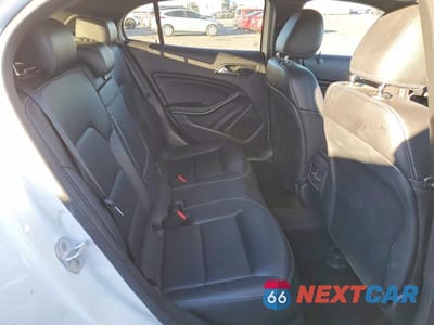 Zdjęcie 10 z 12 samochodu: 2017 MERCEDES-BENZ GLA 250 VIN:WDCTG4EB5HJ319453 - miniatura