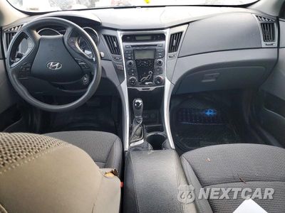 Zdjęcie 8 z 11 samochodu: 2012 HYUNDAI SONATA GLS VIN:5NPEB4AC0CH347612 - miniatura
