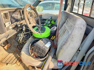 Zdjęcie 7 z 11 samochodu: 1990 GMC SIERRA K1500 VIN:1GTDK14K5LZ511426 - miniatura