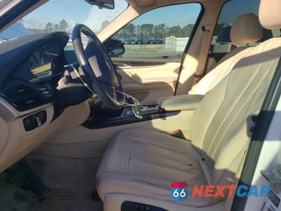 Zdjęcie 7 z 12 samochodu: 2014 BMW X5 XDRIVE35I VIN:5UXKR0C53E0K48870 - miniatura