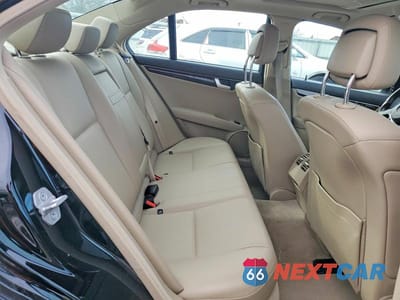 Zdjęcie 10 z 12 samochodu: 2013 MERCEDES-BENZ C 300 4MATIC VIN:WDDGF8AB6DA839538 - miniatura