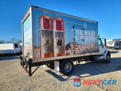 Trzecie zdjęcie samochodu z tyłu: 2014 INTERNATIONAL 4000 4300 - Box Truck VIN:3HAMMAAN7EL764102 - miniatura