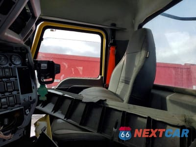 Zdjęcie 6 z 10 samochodu: 2025 MACK ANTHEM SEMI TRUCK VIN:1M1AN4GY1SM051804 - miniatura