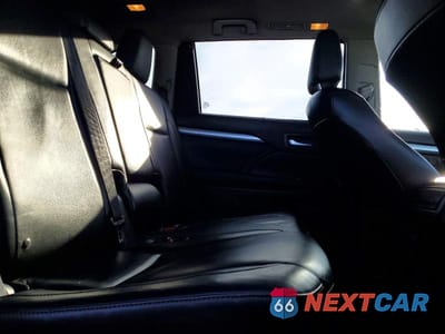 Zdjęcie 11 z 13 samochodu: 2015 TOYOTA HIGHLANDER XLE VIN:5TDJKRFH8FS095901 - miniatura