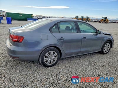 Trzecie zdjęcie samochodu z tyłu: 2017 VOLKSWAGEN JETTA S VIN:3VW2B7AJ8HM392301 - miniatura