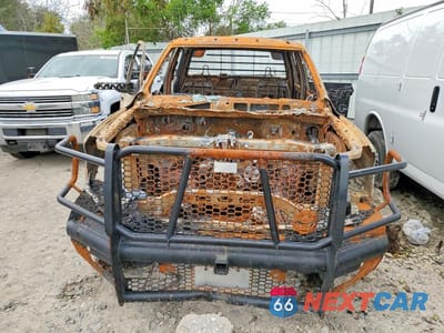 Piąte zdjęcie samochodu w środku: 2022 RAM 2500 UTILITY / SERVICE TRUCK VIN:3C7WR5HJ8NG213777 - miniatura