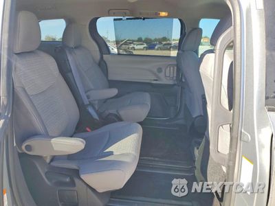Zdjęcie 11 z 15 samochodu: 2022 TOYOTA SIENNA LE VIN:5TDKRKEC5NS135587 - miniatura