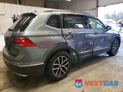 Trzecie zdjęcie samochodu z tyłu: 2021 VOLKSWAGEN TIGUAN SE VIN:3VV2B7AX6MM053006 - miniatura