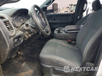Zdjęcie 7 z 12 samochodu: 2021 RAM 2500 TRADESMAN VIN:3C6UR5CL2MG675528 - miniatura