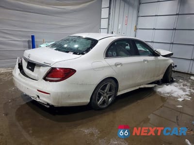 Trzecie zdjęcie samochodu z tyłu: 2017 MERCEDES-BENZ E 300 4MATIC VIN:WDDZF4KB6HA020924 - miniatura