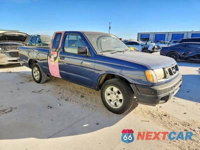 Czwarte zdjęcie samochodu z boku: 2000 NISSAN FRONTIER KING CAB XE VIN:1N6DD26S8YC384403 - miniatura