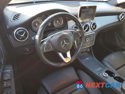 Zdjęcie 8 z 12 samochodu: 2016 MERCEDES-BENZ CLA 250 VIN:WDDSJ4EBXGN303149 - miniatura