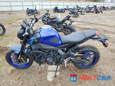 Trzecie zdjęcie samochodu z tyłu: 2023 YAMAHA MT09 VIN:JYARN71E3PA004958 - miniatura