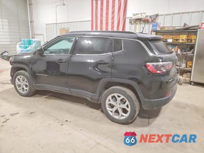 Drugie zdjęcie samochodu z przodu: 2024 JEEP COMPASS LATITUDE VIN:3C4NJDBN1RT175599 - miniatura