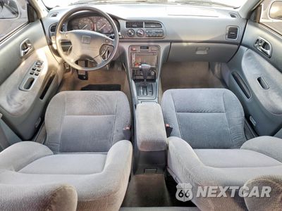 Zdjęcie 8 z 12 samochodu: 1996 HONDA ACCORD LX VIN:1HGCE1825TA008573 - miniatura