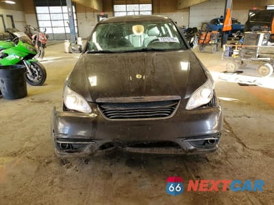 Piąte zdjęcie samochodu w środku: 2014 CHRYSLER 200 LIMITED VIN:1C3CCBCG5EN199134 - miniatura