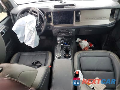 Zdjęcie 8 z 14 samochodu: 2025 FORD BRONCO OUTER BANKS VIN:1FMDE8BH0SLB28286 - miniatura