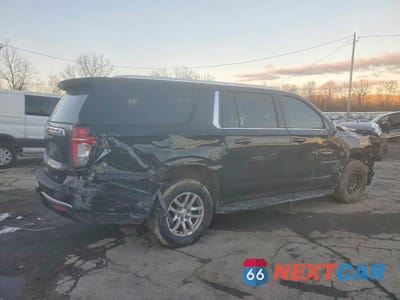 Trzecie zdjęcie samochodu z tyłu: 2022 CHEVROLET SUBURBAN K1500 LT VIN:1GNSKCKD8NR197580 - miniatura