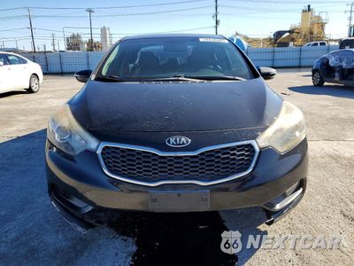 Piąte zdjęcie samochodu w środku: 2014 KIA FORTE EX VIN:KNAFZ4A82E5207945 - miniatura