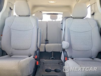 Zdjęcie 10 z 15 samochodu: 2022 TOYOTA SIENNA LE VIN:5TDKRKEC5NS135587 - miniatura