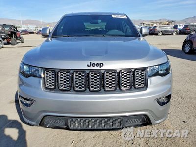 Piąte zdjęcie samochodu w środku: 2020 JEEP GRAND CHEROKEE LAREDO VIN:1C4RJEAG3LC448197 - miniatura