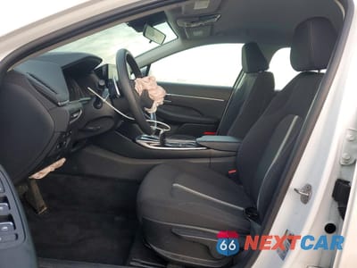 Zdjęcie 7 z 16 samochodu: 2023 HYUNDAI SONATA HYBRID VIN:KMHL24JJ0PA077649 - miniatura