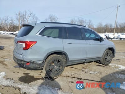 Trzecie zdjęcie samochodu z tyłu: 2022 HONDA PILOT SE VIN:5FNYF6H24NB091468 - miniatura