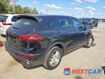 Trzecie zdjęcie samochodu z tyłu: 2016 PORSCHE CAYENNE VIN:WP1AA2A23GKA11892 - miniatura
