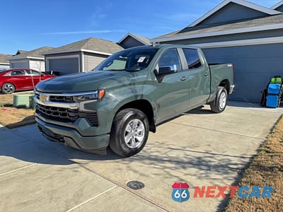 Drugie zdjęcie samochodu z przodu: 2025 CHEVROLET SILVERADO K1500 LT VIN:1GCUKDED8SZ171415 - miniatura