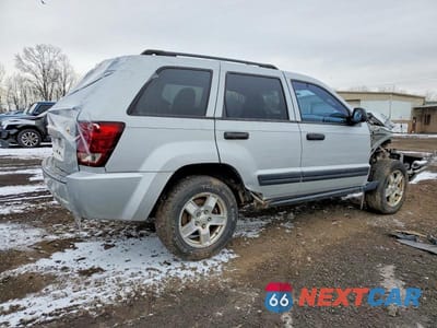 Trzecie zdjęcie samochodu z tyłu: 2006 JEEP GRAND CHEROKEE LAREDO VIN:1J4GR48K16C255923 - miniatura