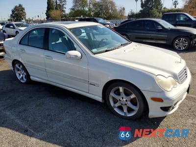 Czwarte zdjęcie samochodu z boku: 2007 MERCEDES-BENZ C 230 VIN:WDBRF52H37F909152 - miniatura