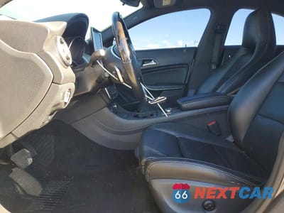 Zdjęcie 7 z 12 samochodu: 2016 MERCEDES BENZ CLA VIN:WDDSJ4EB2GN326859 - miniatura