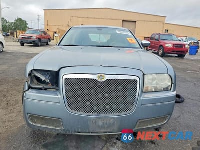 Piąte zdjęcie samochodu w środku: 2006 CHRYSLER 300 VIN:2C3KA43R96H220057 - miniatura