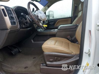 Zdjęcie 7 z 13 samochodu: 2017 GMC SIERRA K2500 DENALI VIN:1GT12UEY3HF182483 - miniatura