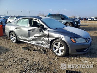 Czwarte zdjęcie samochodu z boku: 2013 VOLKSWAGEN PASSAT SE VIN:1VWBH7A34DC001365 - miniatura