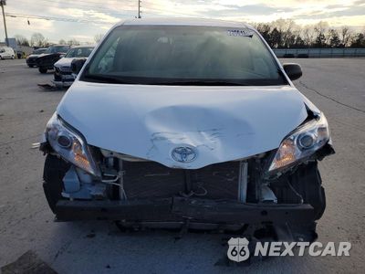 Piąte zdjęcie samochodu w środku: 2015 TOYOTA SIENNA VIN:5TDZK3DC7FS617263 - miniatura