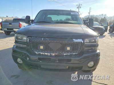 Piąte zdjęcie samochodu w środku: 2006 GMC NEW SIERRA K1500 VIN:2GTEK13NX61168237 - miniatura