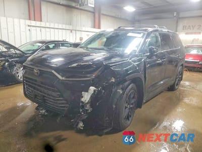 2025 TOYOTA GRAND HIGHLANDER LIMITED 5TDADAB50SS013905 - główne zdjęcie licytacji z USA - miniatura