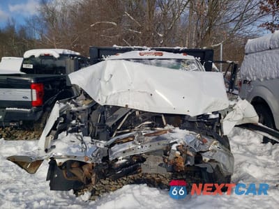 Piąte zdjęcie samochodu w środku: 2003 CHEVROLET SILVERADO FLATBED TRUCK VIN:1GBJC34U03E304919 - miniatura