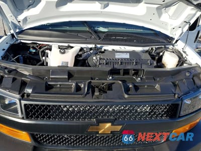 Zdjęcie 12 z 13 samochodu: 2025 CHEVROLET EXPRESS G2500 UTILITY / SERVICE VAN VIN:1GCWGAF73S1262799 - miniatura