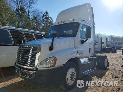 Drugie zdjęcie samochodu z przodu: 2016 FREIGHTLINER CASCADIA 125 SEMI TRUCK VIN:1FUBGEDV3GLHC5650 - miniatura