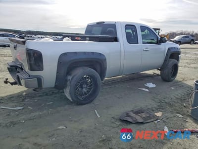 Trzecie zdjęcie samochodu z tyłu: 2013 CHEVROLET SILVERADO K1500 LT VIN:1GCRKSE75DZ275707 - miniatura