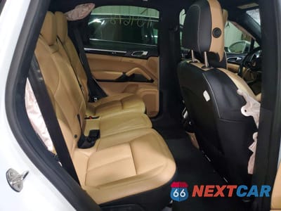 Zdjęcie 11 z 13 samochodu: 2016 PORSCHE CAYENNE SE HYBRID VIN:WP1AE2A22GLA58345 - miniatura