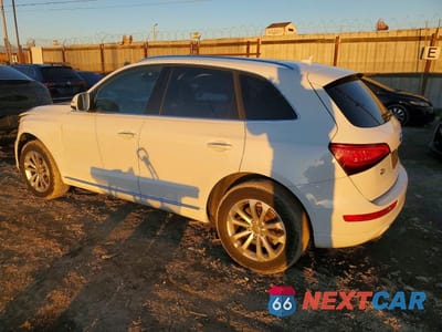 Drugie zdjęcie samochodu z przodu: 2016 AUDI Q5 PREMIUM VIN:WA1C2AFP0GA046864 - miniatura