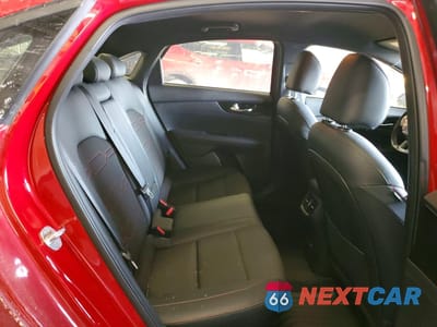 Zdjęcie 10 z 12 samochodu: 2022 KIA FORTE GT VIN:3KPF44AC7NE457904 - miniatura