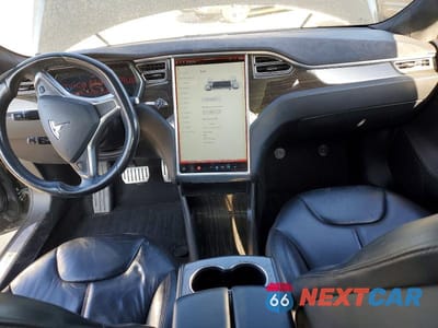 Zdjęcie 8 z 13 samochodu: 2015 TESLA MODEL S P85D VIN:5YJSA1H46FF085360 - miniatura