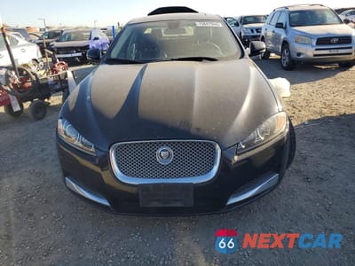 Piąte zdjęcie samochodu w środku: 2012 JAGUAR XF PORTFOLIO VIN:SAJWA0HB2CLS23934 - miniatura