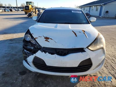 Piąte zdjęcie samochodu w środku: 2016 HYUNDAI VELOSTER VIN:KMHTC6AD8GU268673 - miniatura