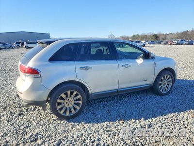 Trzecie zdjęcie samochodu z tyłu: 2011 LINCOLN MKX VIN:2LMDJ6JK1BBJ11871 - miniatura