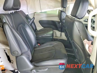 Zdjęcie 11 z 12 samochodu: 2024 CHRYSLER PACIFICA HYBRID SELECT VIN:2C4RC1S74RR130607 - miniatura